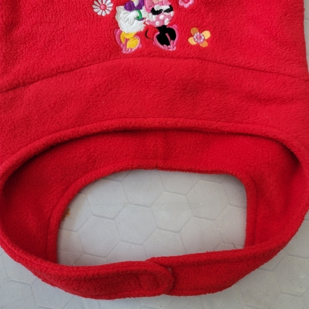 Disney Store Exclusive 3/4 Red Pom Pom Fleece Beanie Hat Minnie Mouse Daisy Duck - Picture 7 of 8